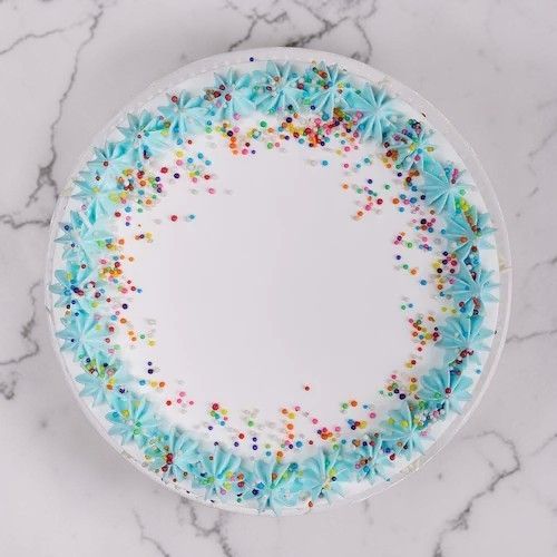 Delicious Vanilla Cake - Image 2