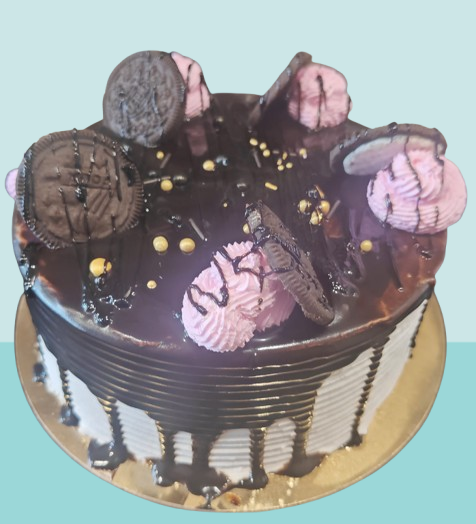 Oreo Chocolate Drip Indulgence Cake - Image 3