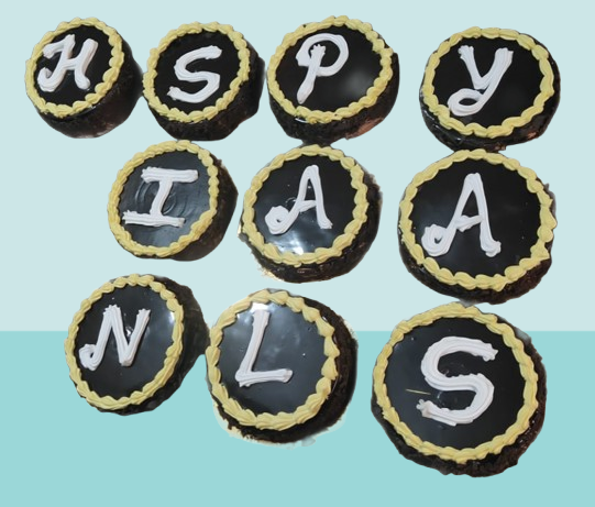 Personalized Letter Mini Cakes Set